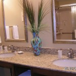 Master bath with double vanity - Splash 2002E