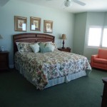 Extra large master suite with bay window overlooking ocean - Tidewater 401